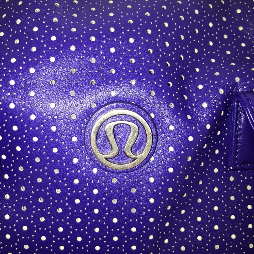 Lululemon Duffle - Picture 3 of 8